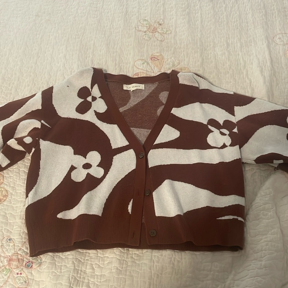 Cardigan brown and white